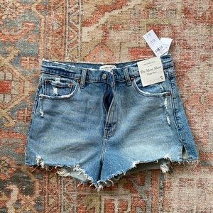 NWT A&F The Mom Short - high rise denim cutoffs